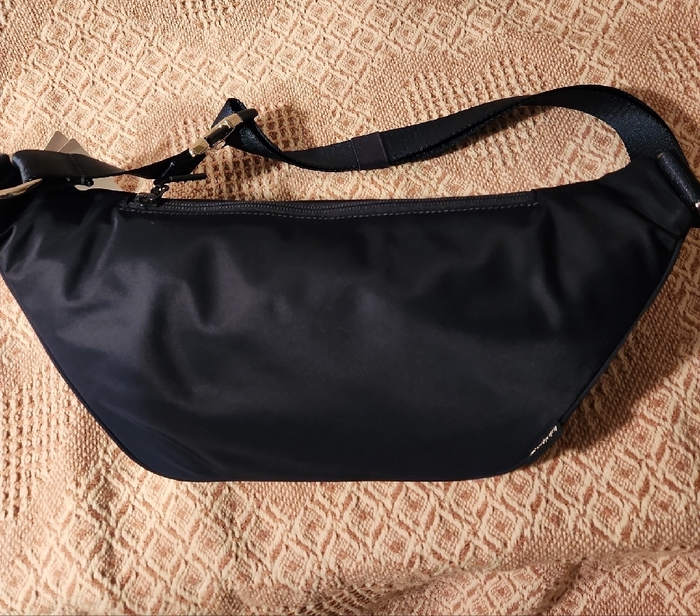 Lululemon City Essentials Belt Bag Crossbody 3L Navy Silver - Picture 7 of 7